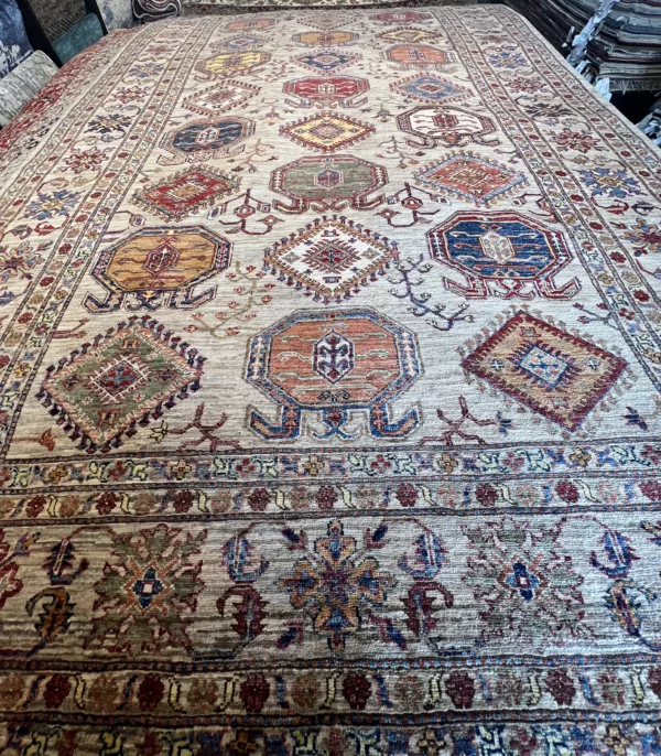 6' 08" x 10' 02" Aryana Rug Collection